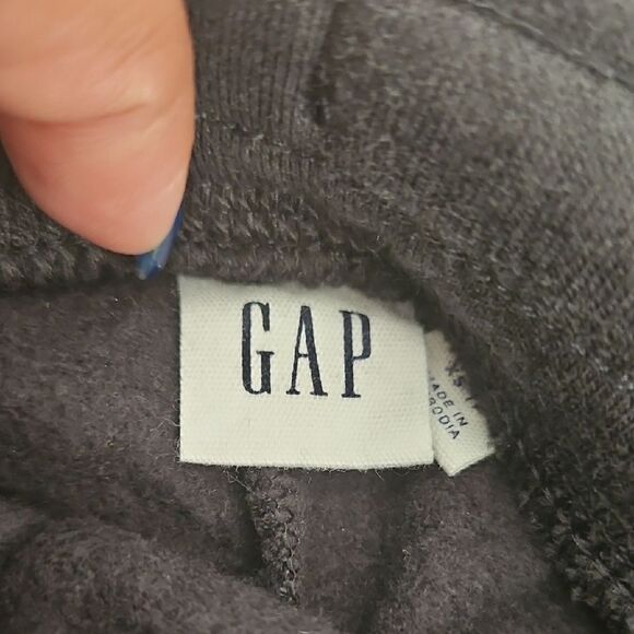 GAP Black Jogger Pants - Picture 2 of 16